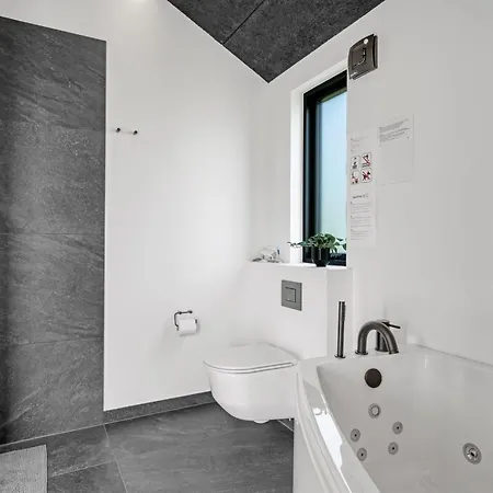Udder - 1-5km From The Sea By Interhome