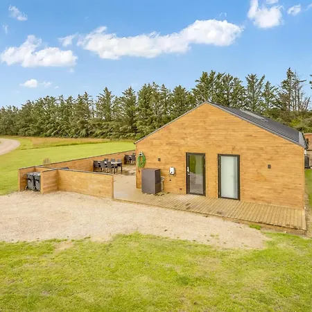 Udder - 1-5km From The Sea By Interhome *